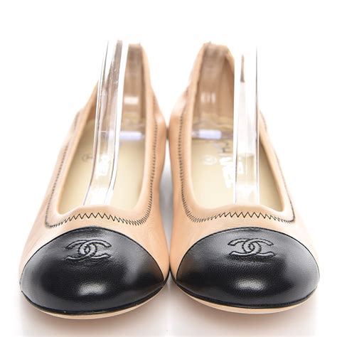 chanel lambskin cc cap toe ballerina flats 37 beige black